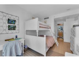 104 15165 Thrift Avenue, Surrey, BC V4B0C1 Photo 6