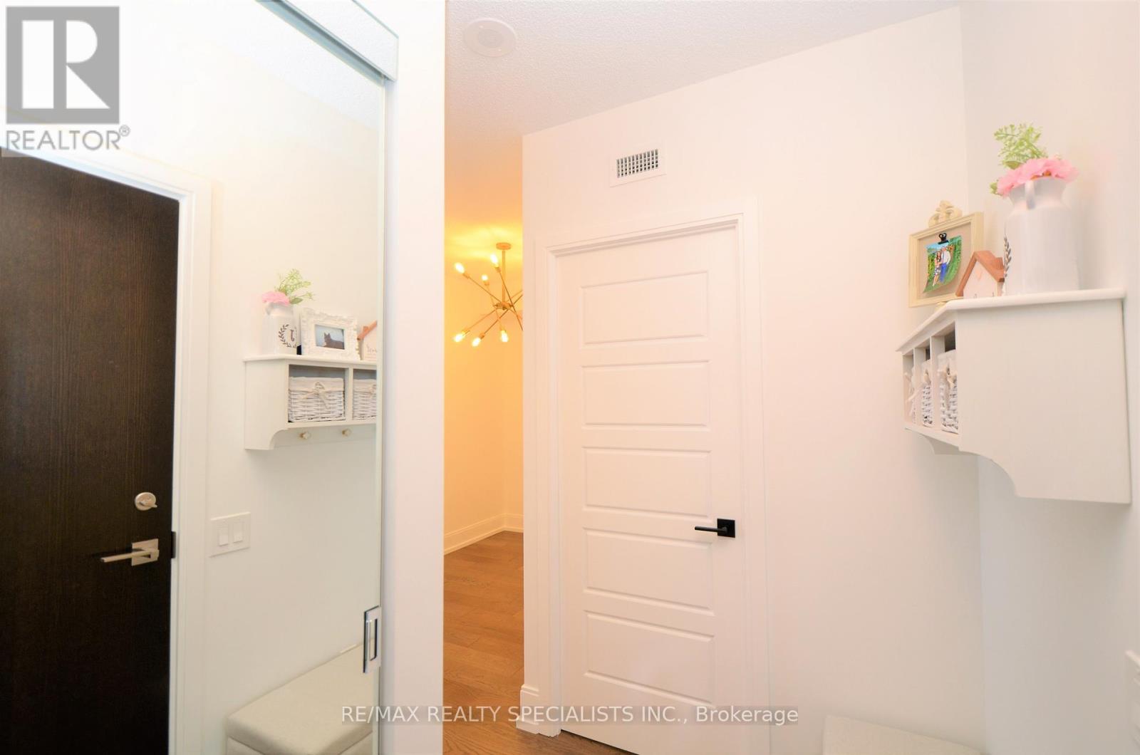 #3310 15 VIKING LANE - 6