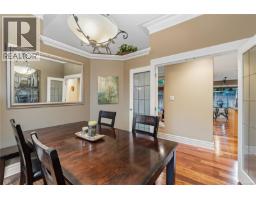 564 Hazelwood Pl, Qualicum Beach, BC V9K1A1 Photo 18