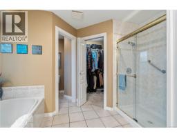 564 Hazelwood Pl, Qualicum Beach, BC V9K1A1 Photo 21