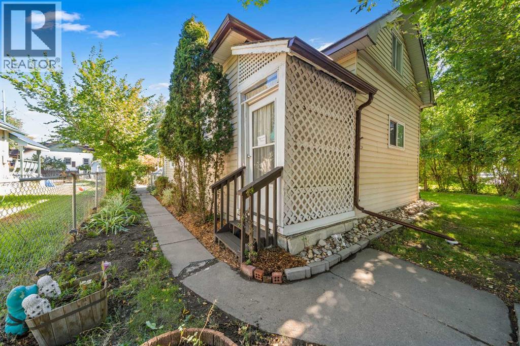511B Maple Avenue SE - 1