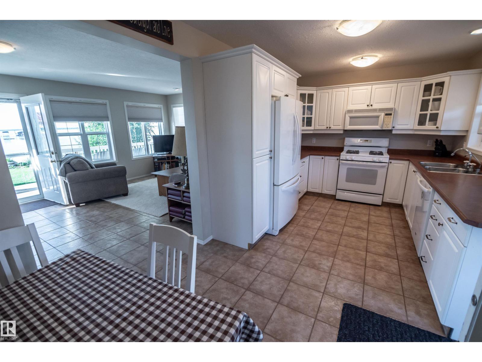 5309 51 AV - Image 33