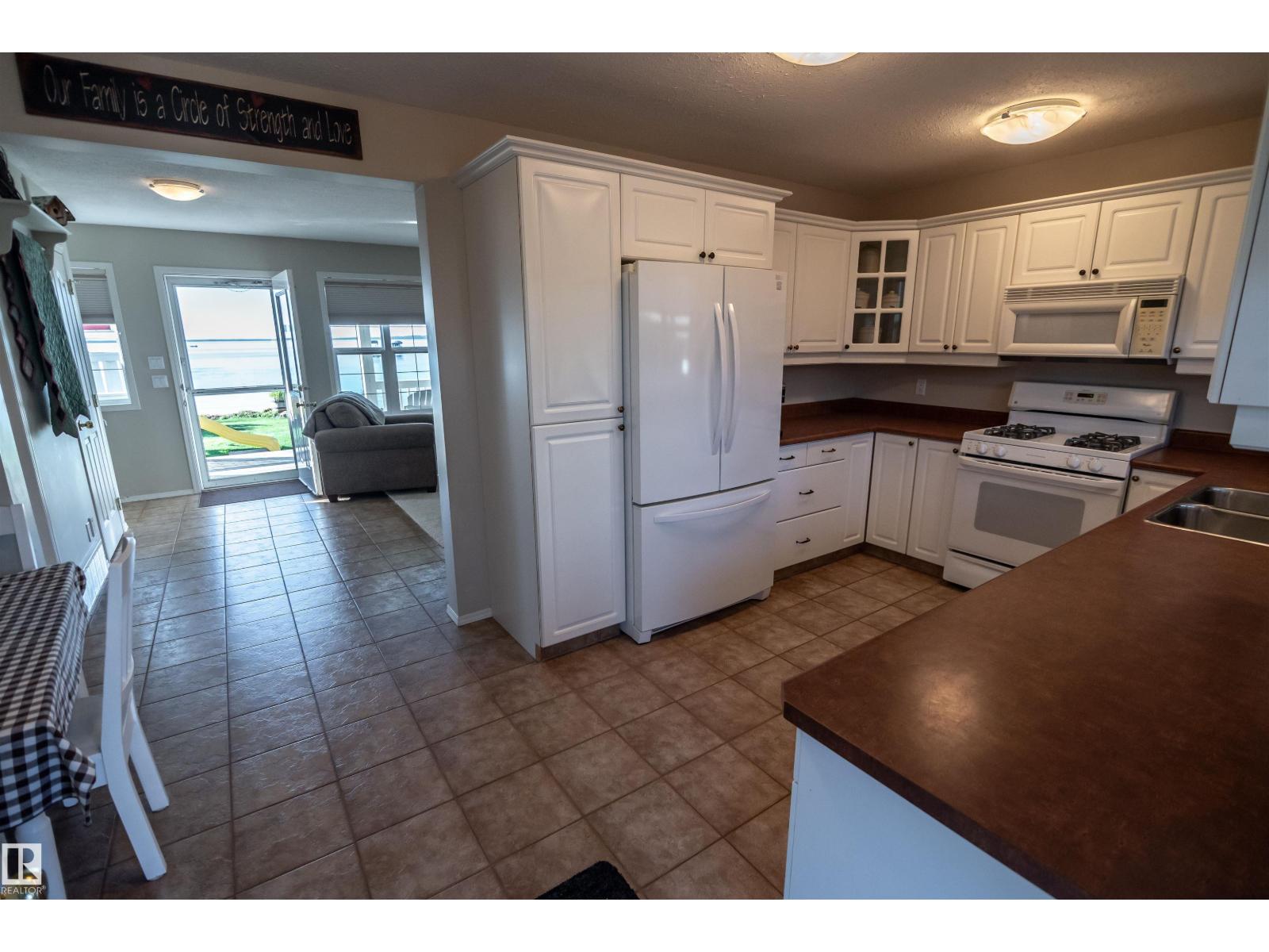 5309 51 AV - Image 34