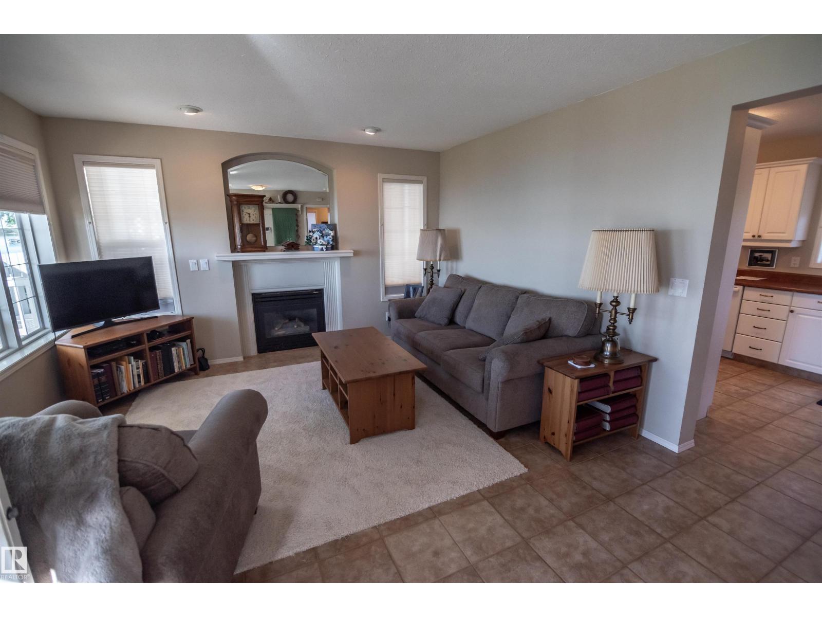 5309 51 AV - Image 41