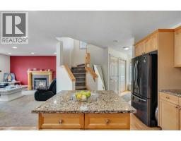 Kitchen - 133 Everwoods Close Sw, Calgary, AB T2Y5A6 Photo 13