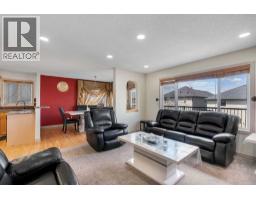 4pc Bathroom - 133 Everwoods Close Sw, Calgary, AB T2Y5A6 Photo 7