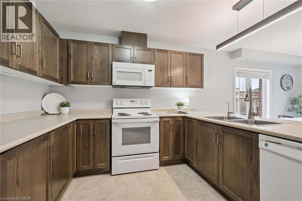 335 FINORO Crescent - 15