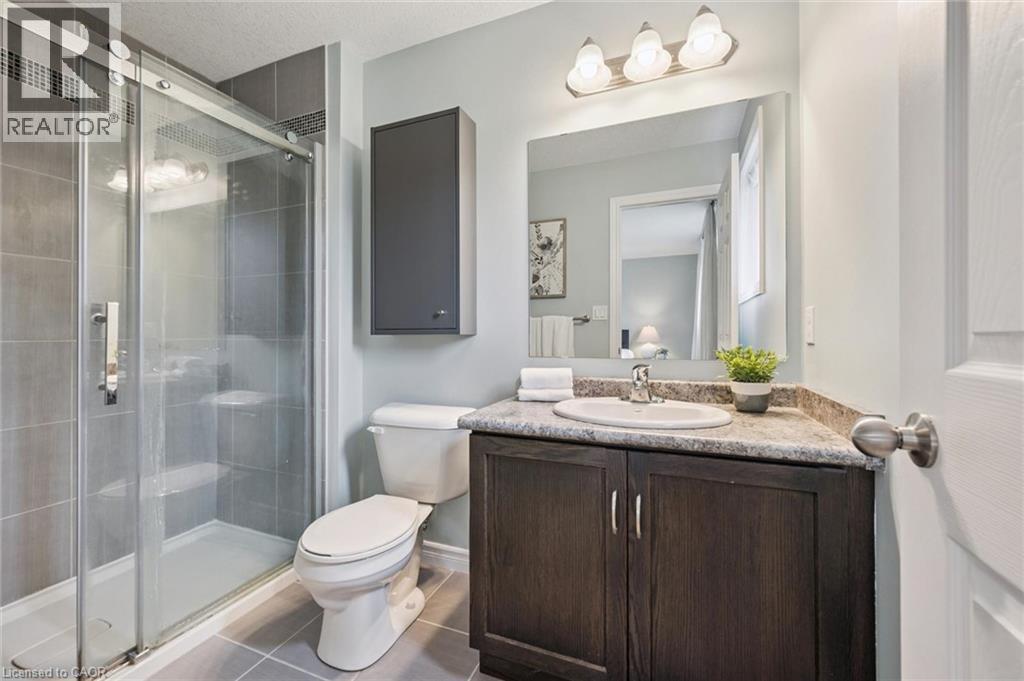 335 FINORO Crescent - Image 25