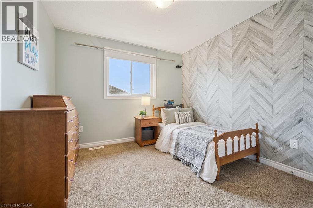 335 FINORO Crescent - Image 26