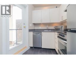 305 1121 Fort St, Victoria, BC V8V3K9 Photo 11