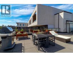 305 1121 Fort St, Victoria, BC V8V3K9 Photo 21