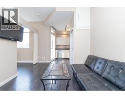 305 1121 Fort St, Victoria, BC V8V3K9 Photo 9