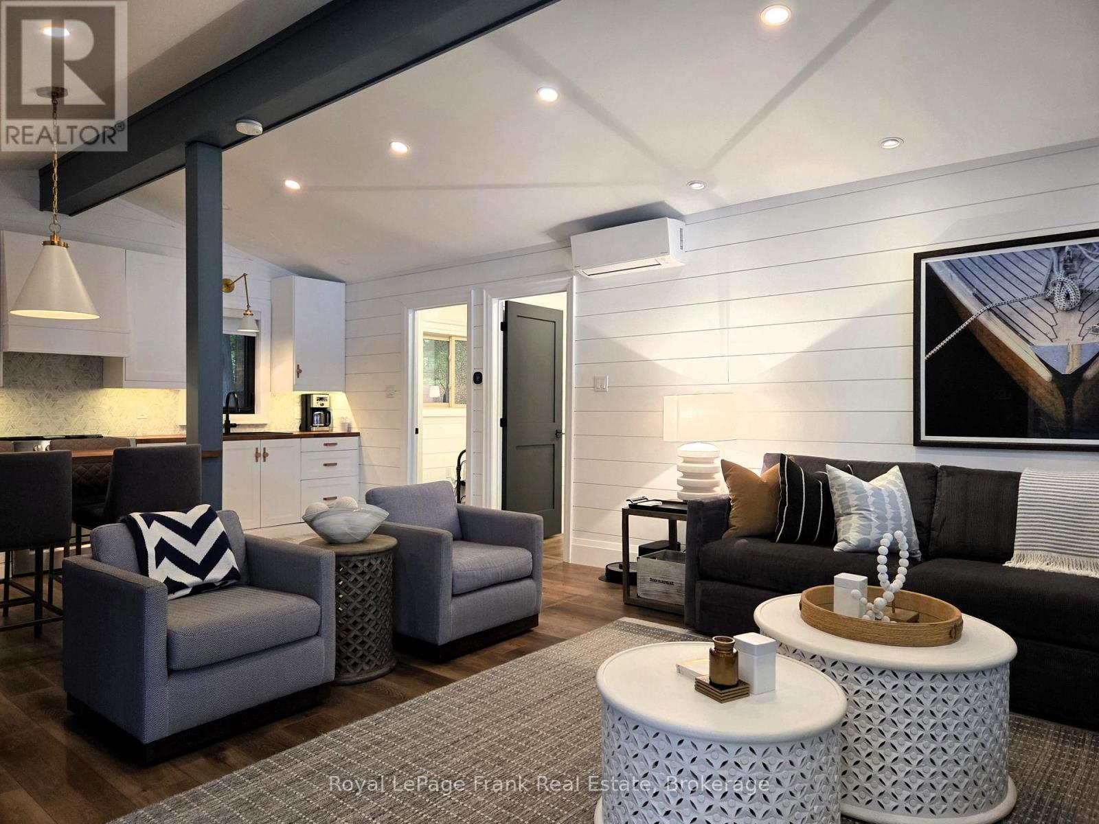 42 JADE COURT - 15