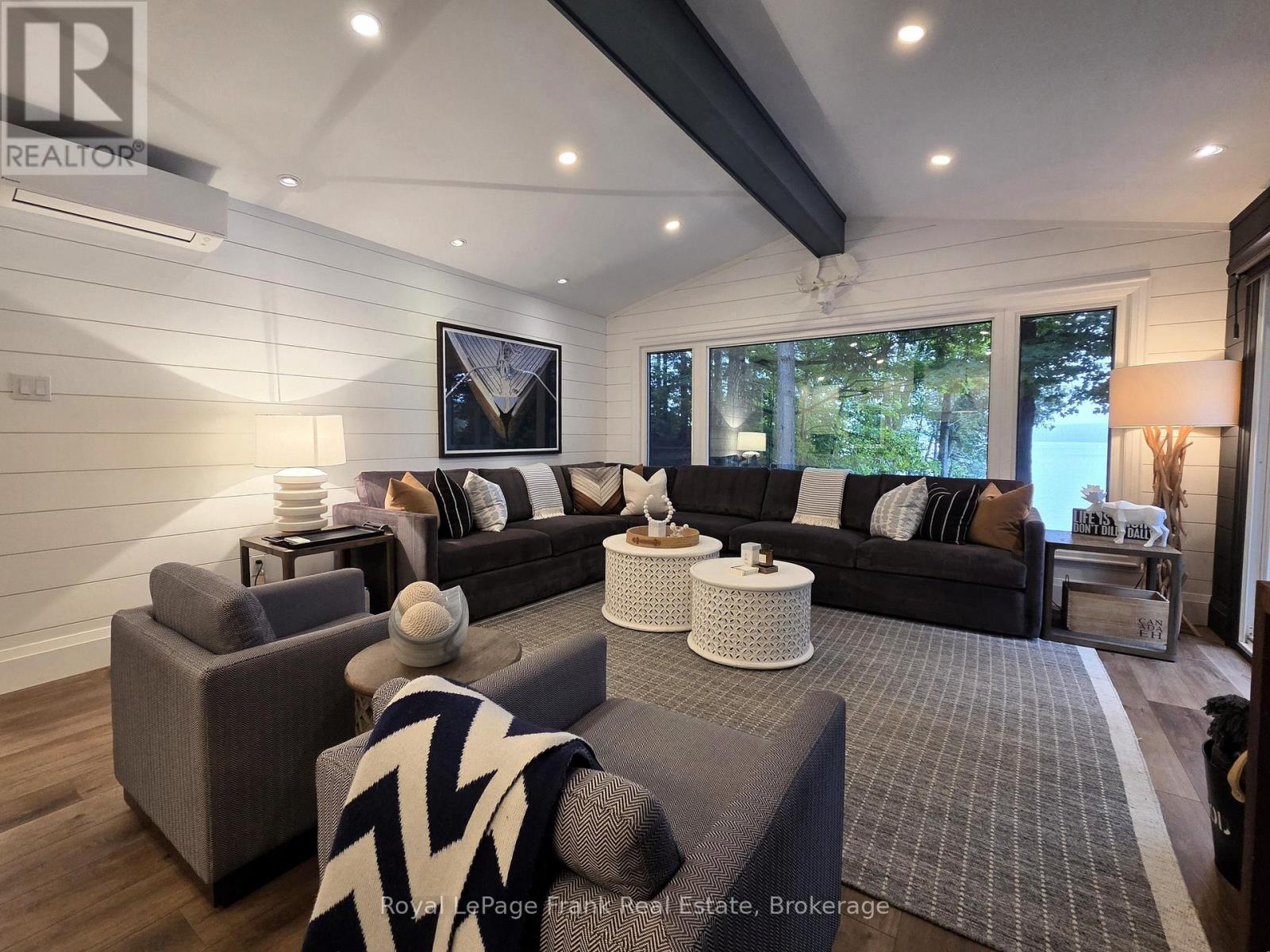 42 JADE COURT - 11