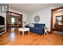 Living room - 4677 Highway 215, Noel, NS B0N2C0 Photo 7