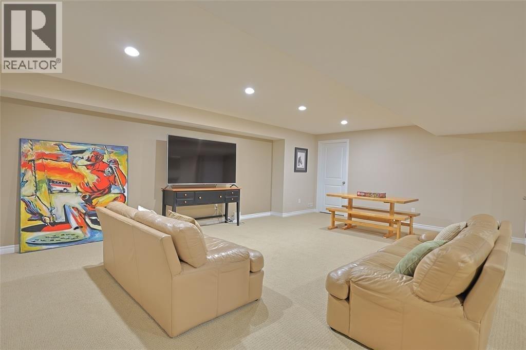 13 OAKWOOD LINKS LANE - 27