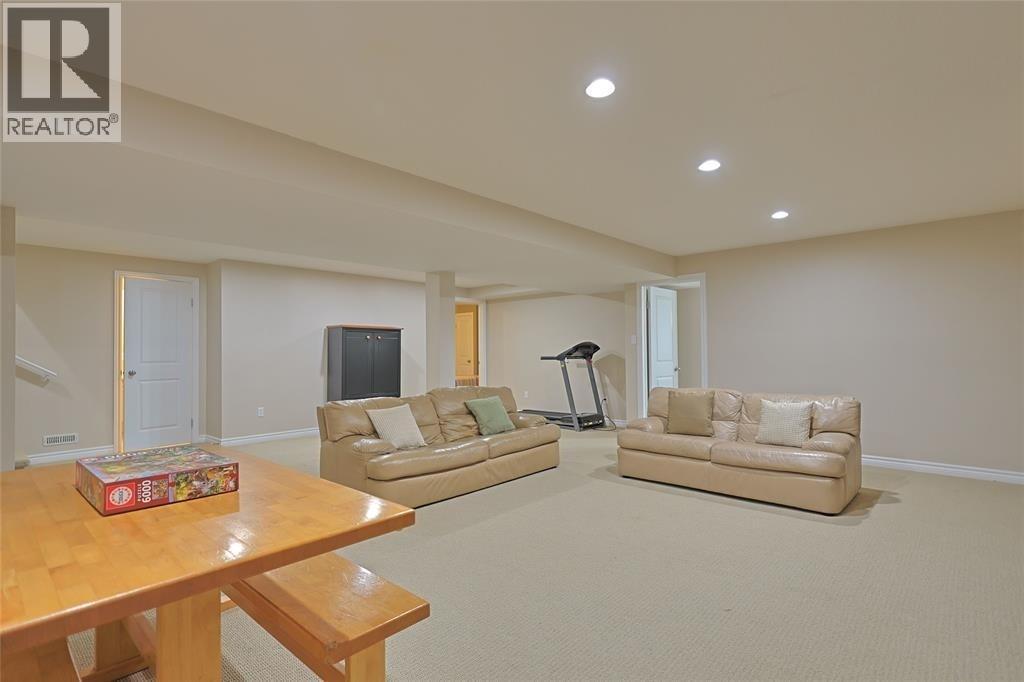 13 OAKWOOD LINKS LANE - 47