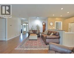 13 Oakwood Links Lane, Grand Bend, ON N0M1T0 Photo 16