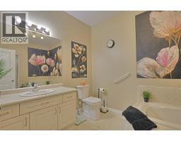 13 Oakwood Links Lane, Grand Bend, ON N0M1T0 Photo 24