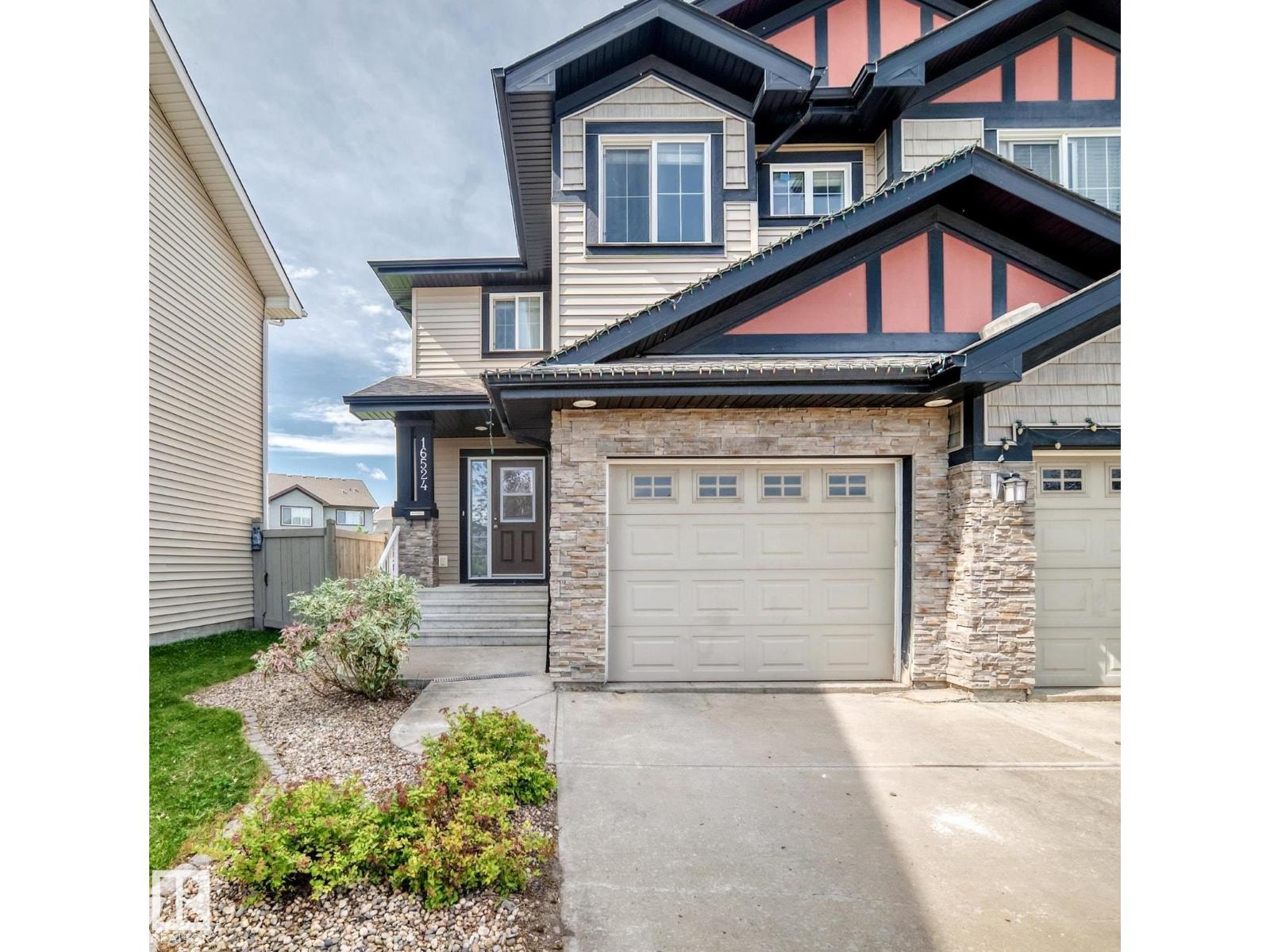 16524 135 ST NW, Edmonton, Alberta, T6V0G6