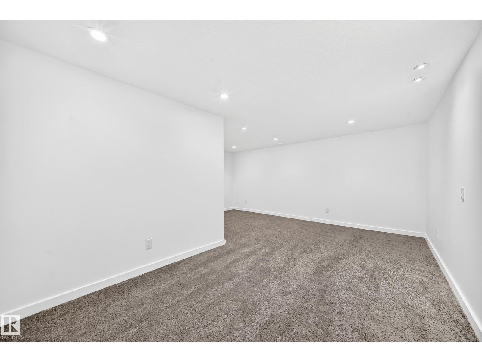 16524 135 ST NW - 50