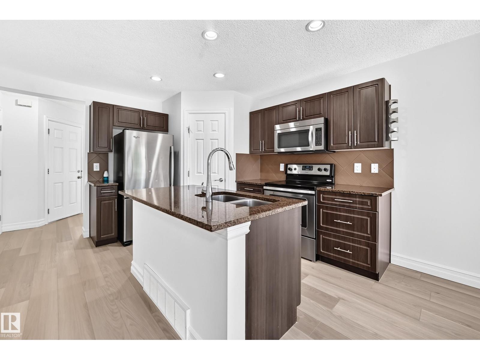 16524 135 ST NW - 6