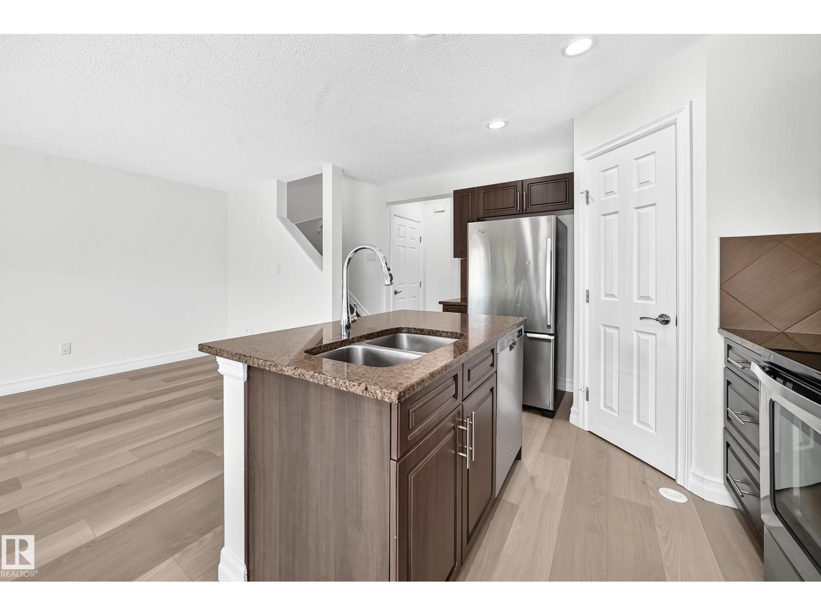 16524 135 ST NW - 8