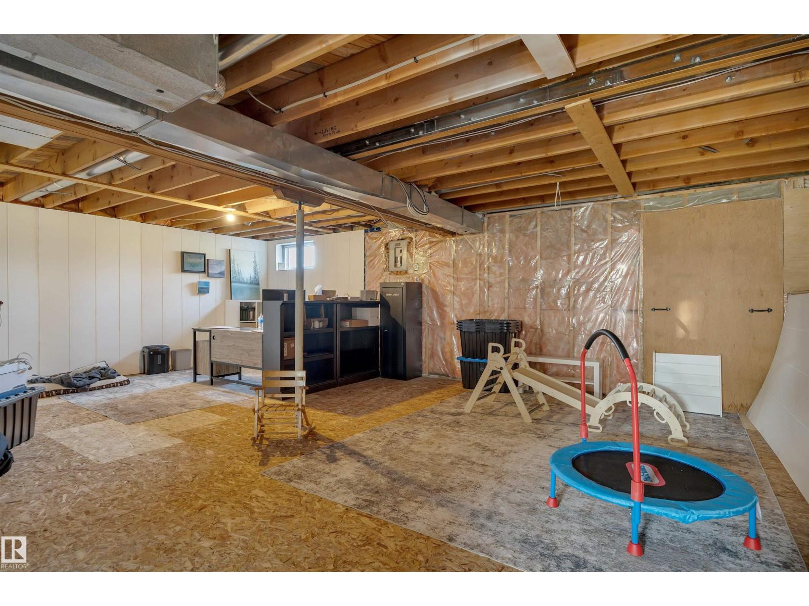 473010 RGE ROAD 242 - 43