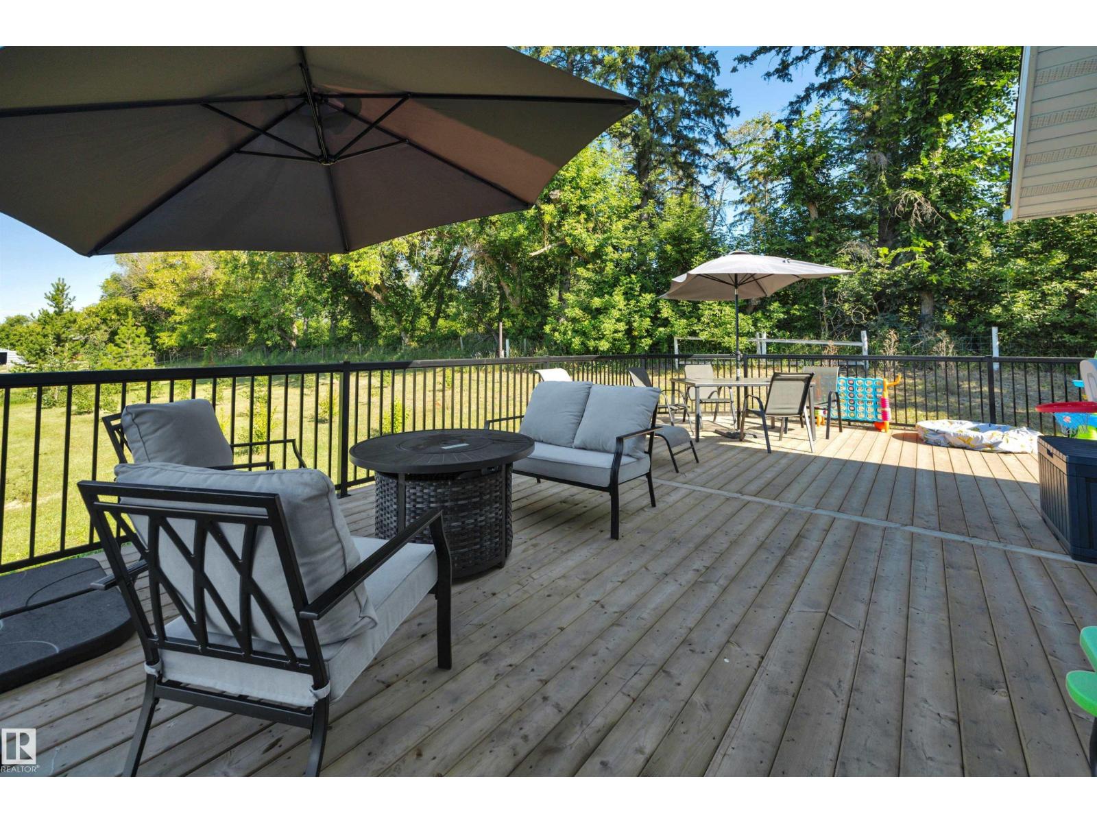 473010 RGE ROAD 242 - 53