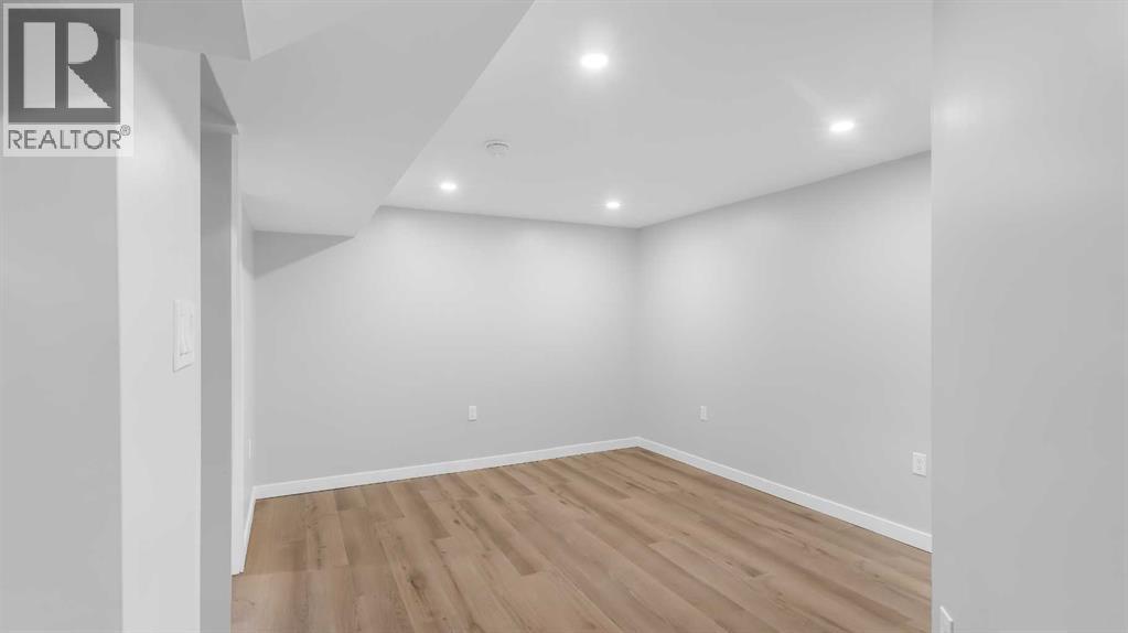 234 14 Street N - Image 16