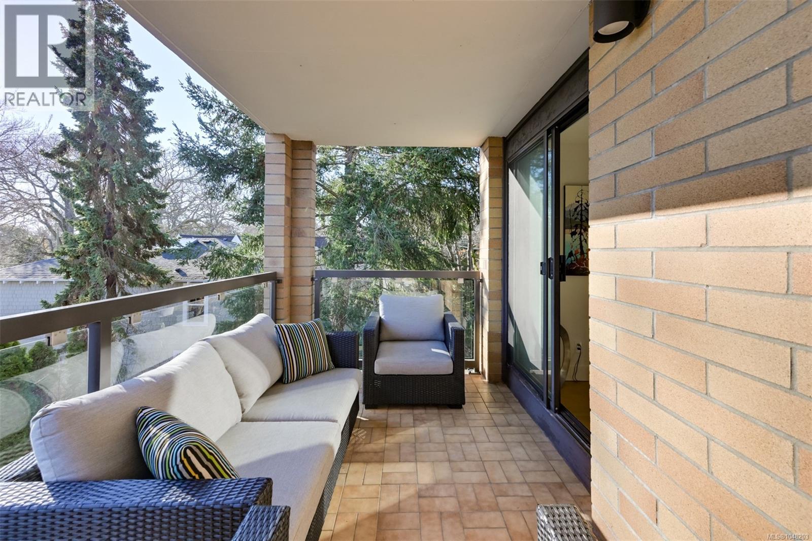 #302 1280 Newport Ave - 29