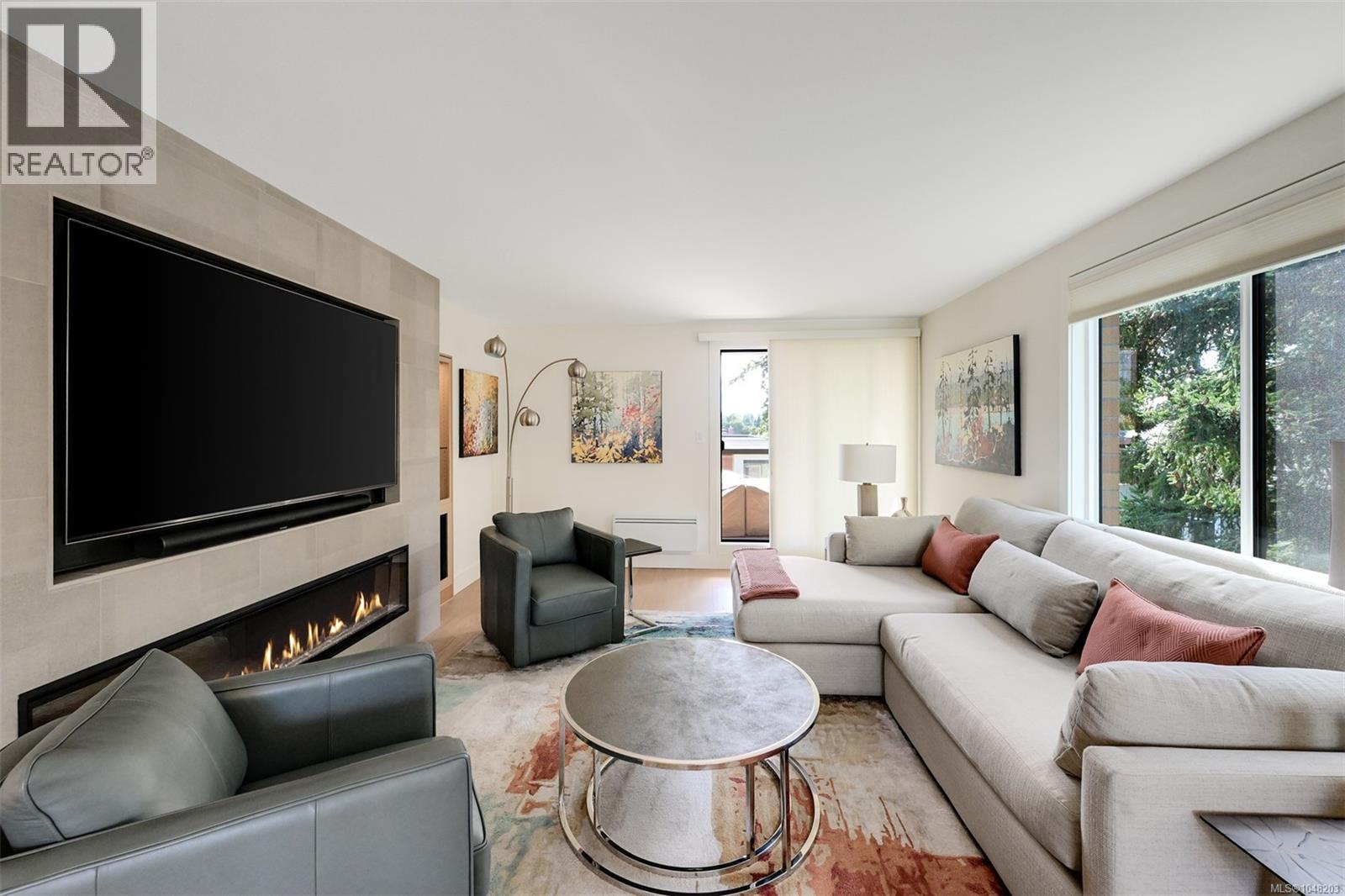 #302 1280 Newport Ave - 2
