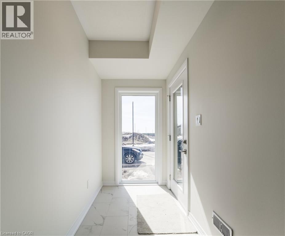 27 URBANE Boulevard - 31
