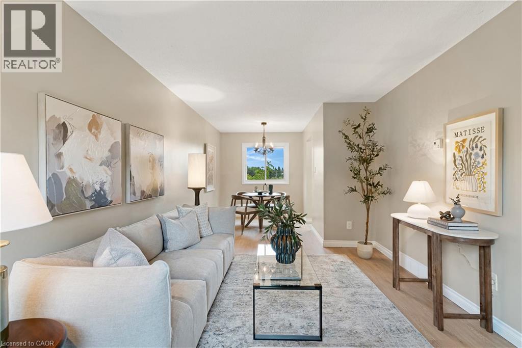 25 UPPER CANADA Drive Unit# 23 — photo 3