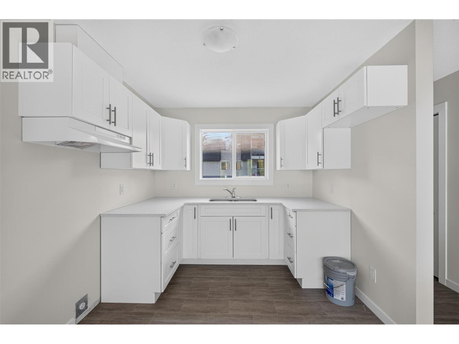 #206 4004 34 Street - 5