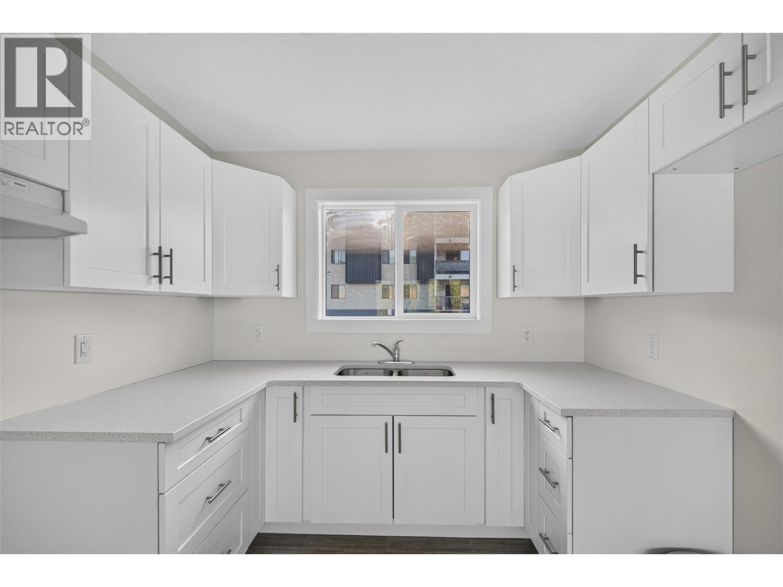 #206 4004 34 Street - Image 10