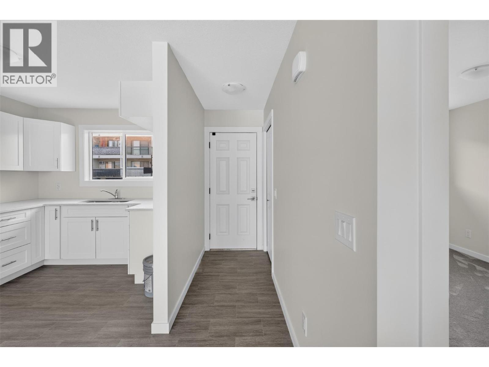 #206 4004 34 Street - 3