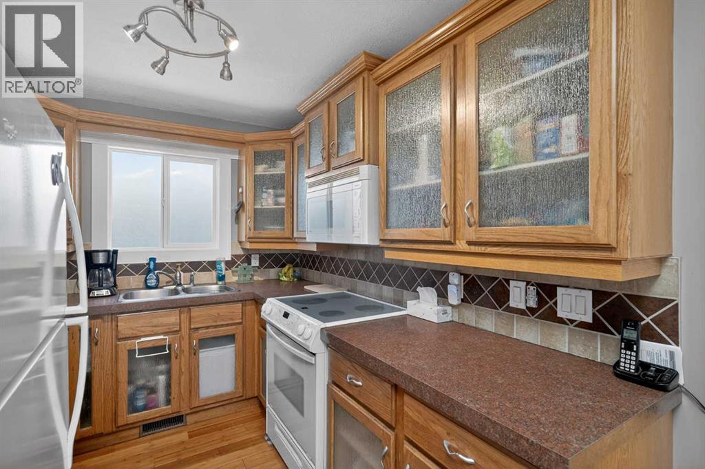 13 Taraglen Road NE - 11