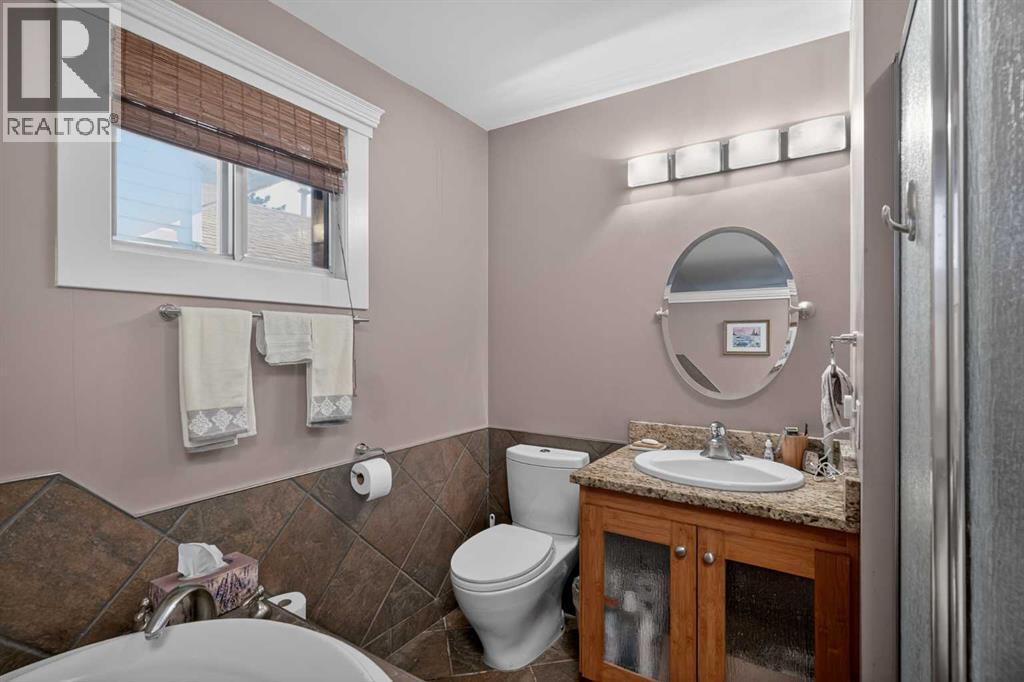 13 Taraglen Road NE - 17