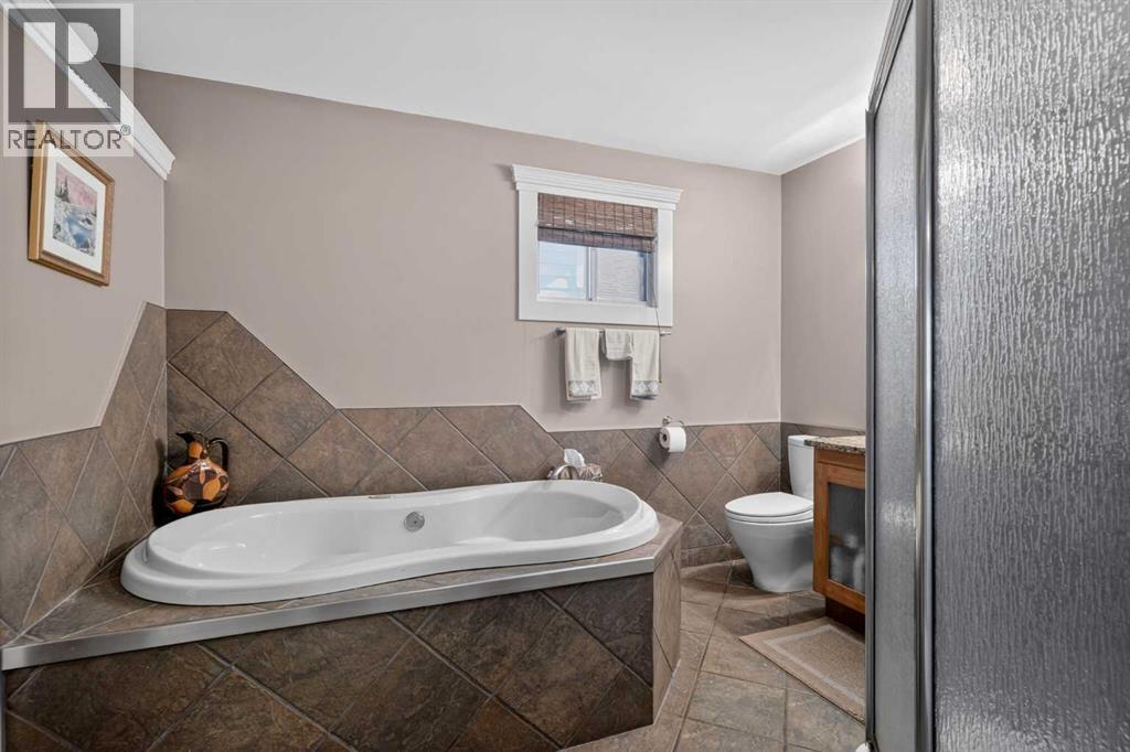 13 Taraglen Road NE - 18