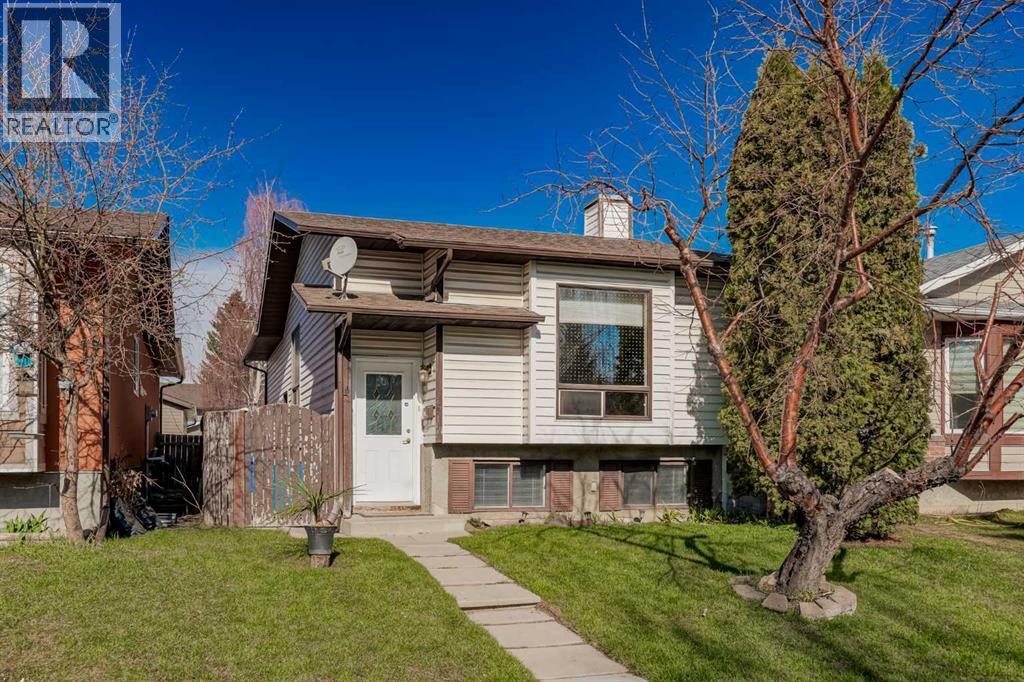 13 Taraglen Road NE - 2