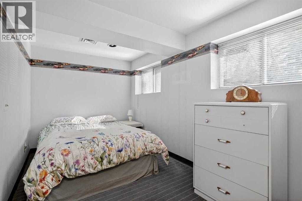 13 Taraglen Road NE - 25
