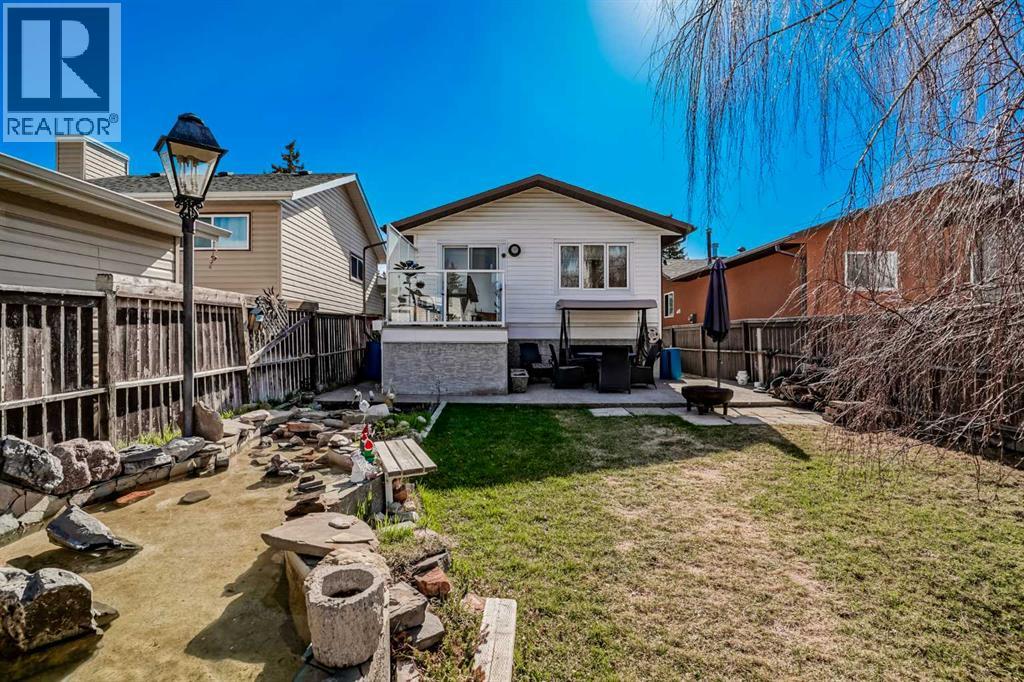 13 Taraglen Road NE - 30