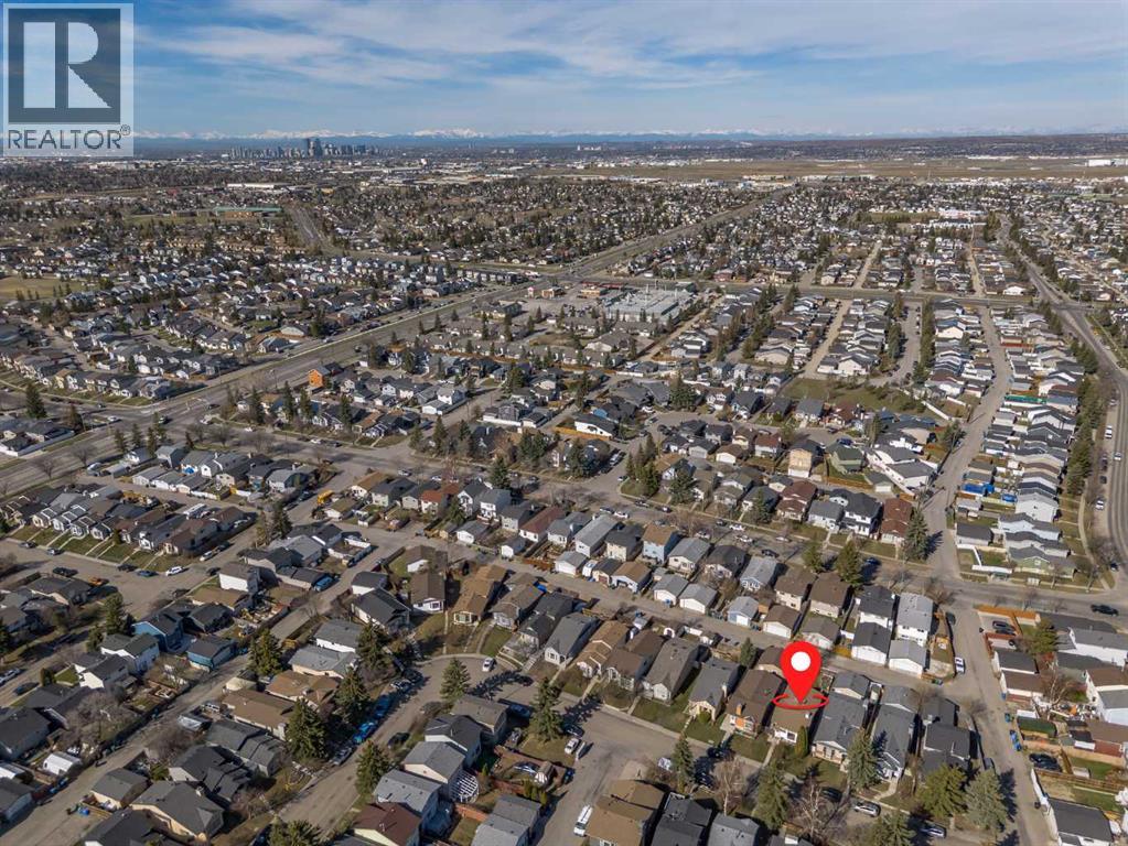 13 Taraglen Road NE - 45