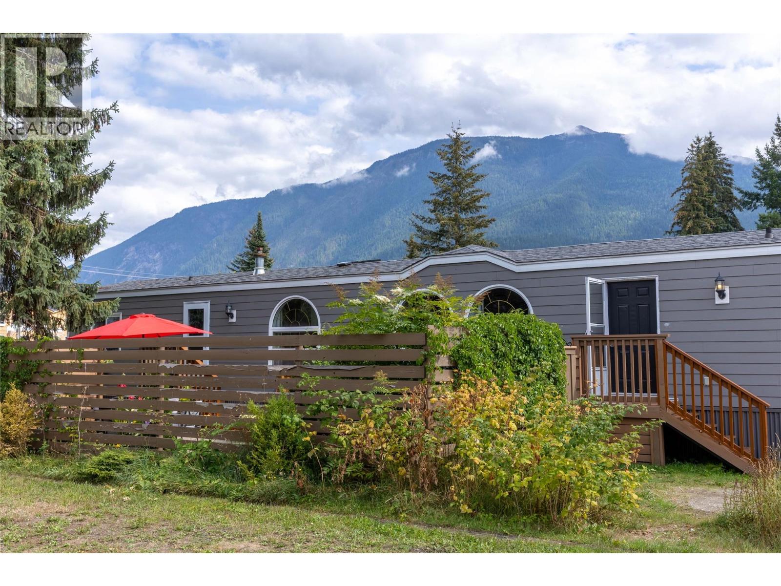 #11 606 Edward Street - 24