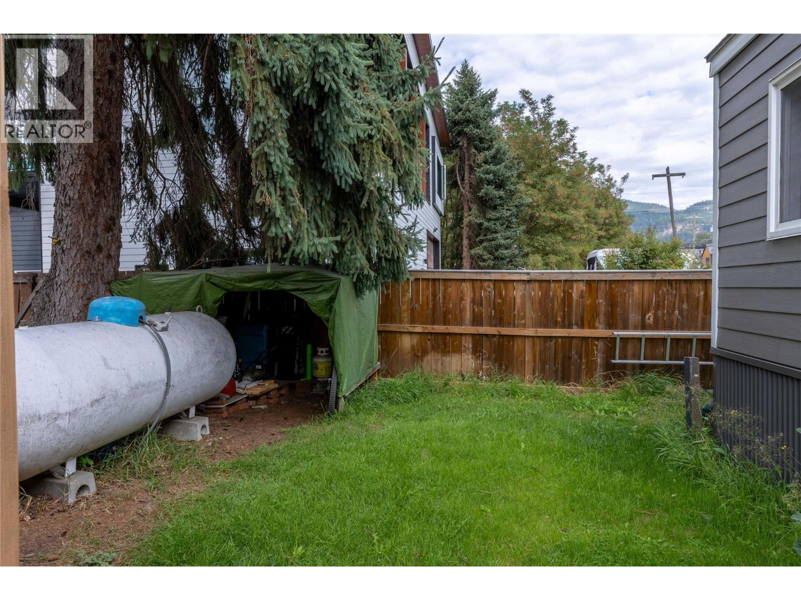 #11 606 Edward Street - 33