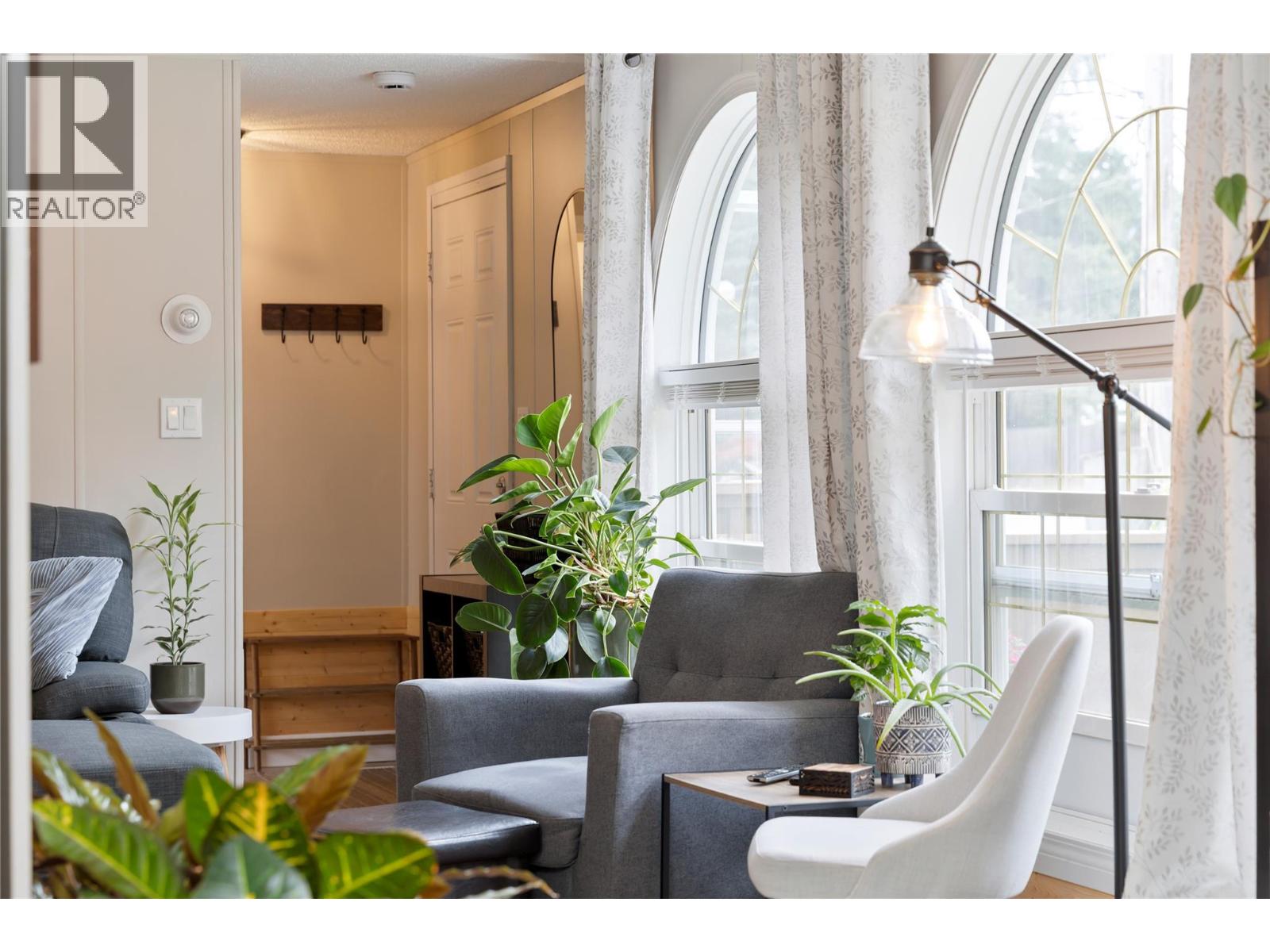 #11 606 Edward Street - 7