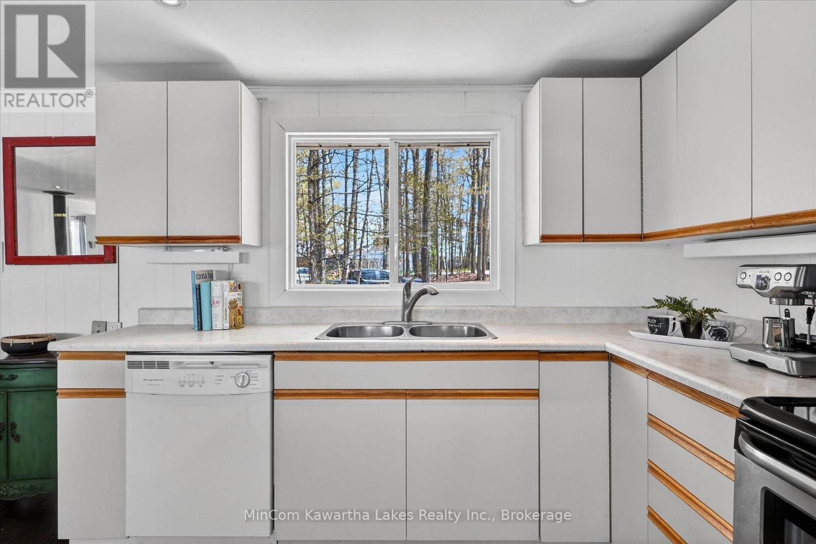54 WOODLAND TRAIL - Image 13