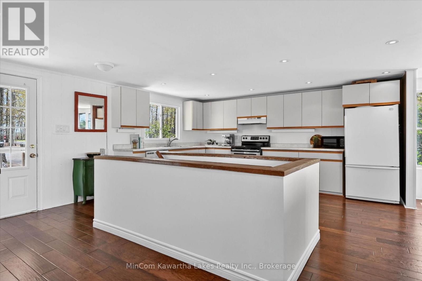 54 WOODLAND TRAIL - Image 15