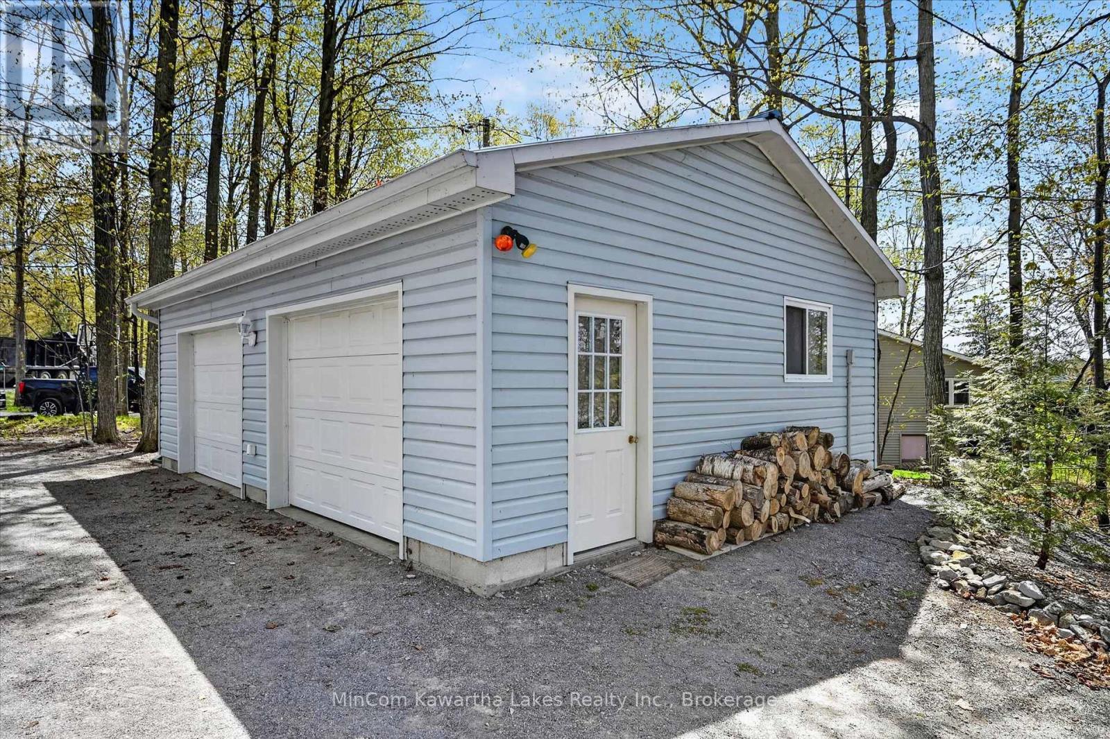 54 WOODLAND TRAIL - Image 48